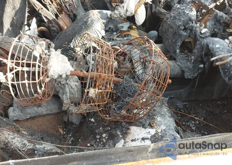 2017 Nissan Pathfinder Platinum/S/Sl/Sv z USA, uszkodzony, nr VIN 5N1DR2MN3HC605659